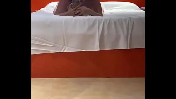 Mi jefe me lleva al hotel a cambio de un aumento