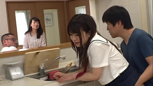 3秒だけのはずが膣痙攣！？ 義理の妹を家中連れ回して何度も何度も中出し！ 義妹と繋がったまま連続中出しで妊娠確定！？【パート1】https://bit.ly/3l2GSkV